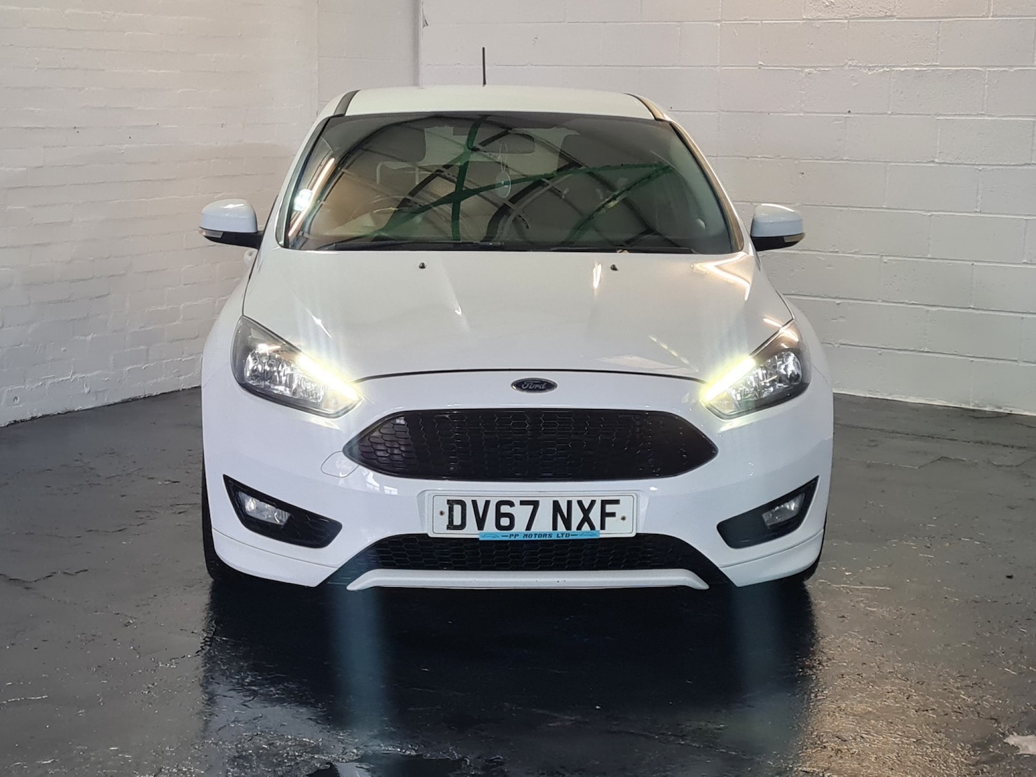 Used Ford Focus 2017 for sale - 76358227: Photo 2