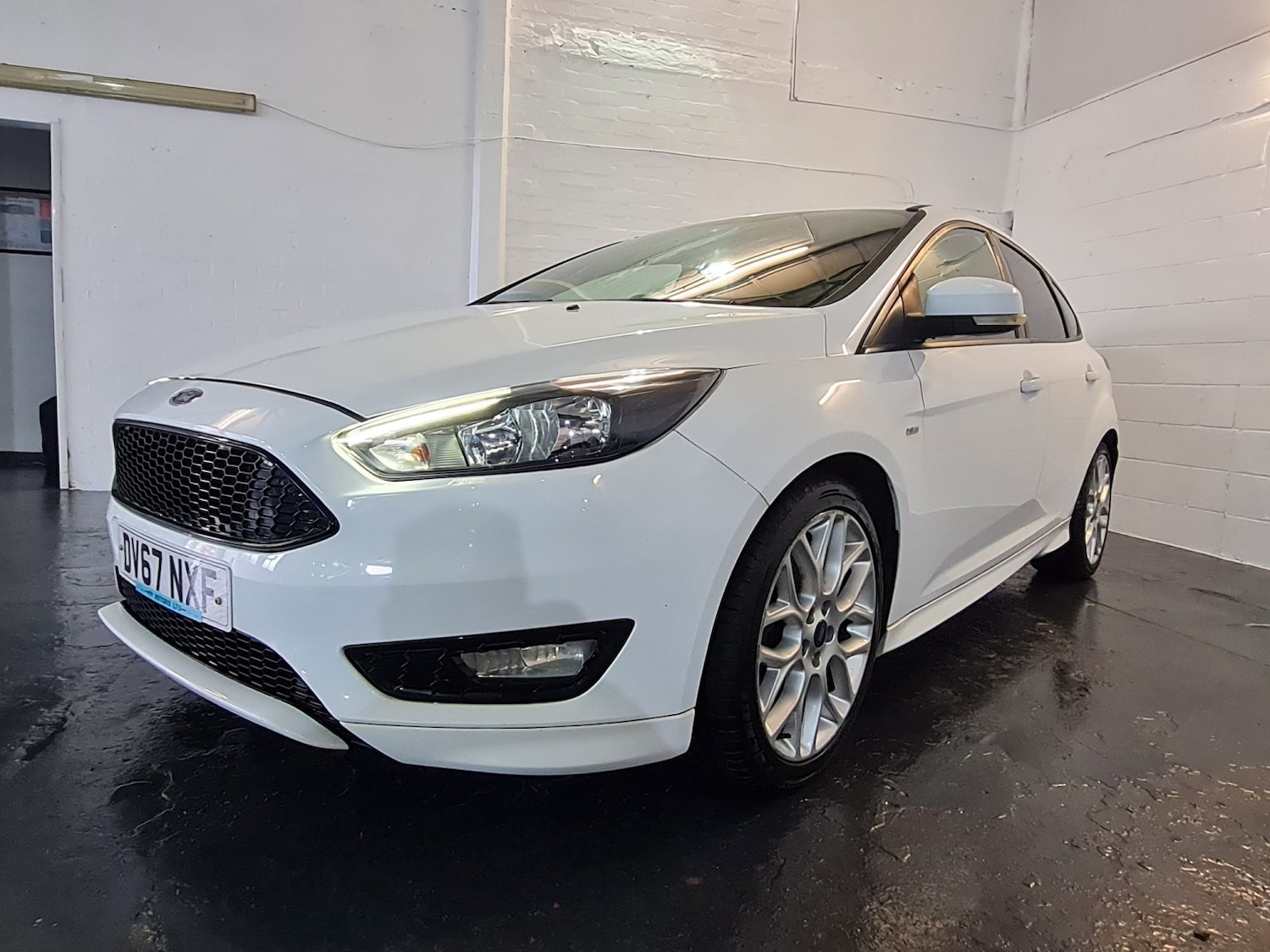 Used Ford Focus 2017 for sale - 76358227: Photo 5