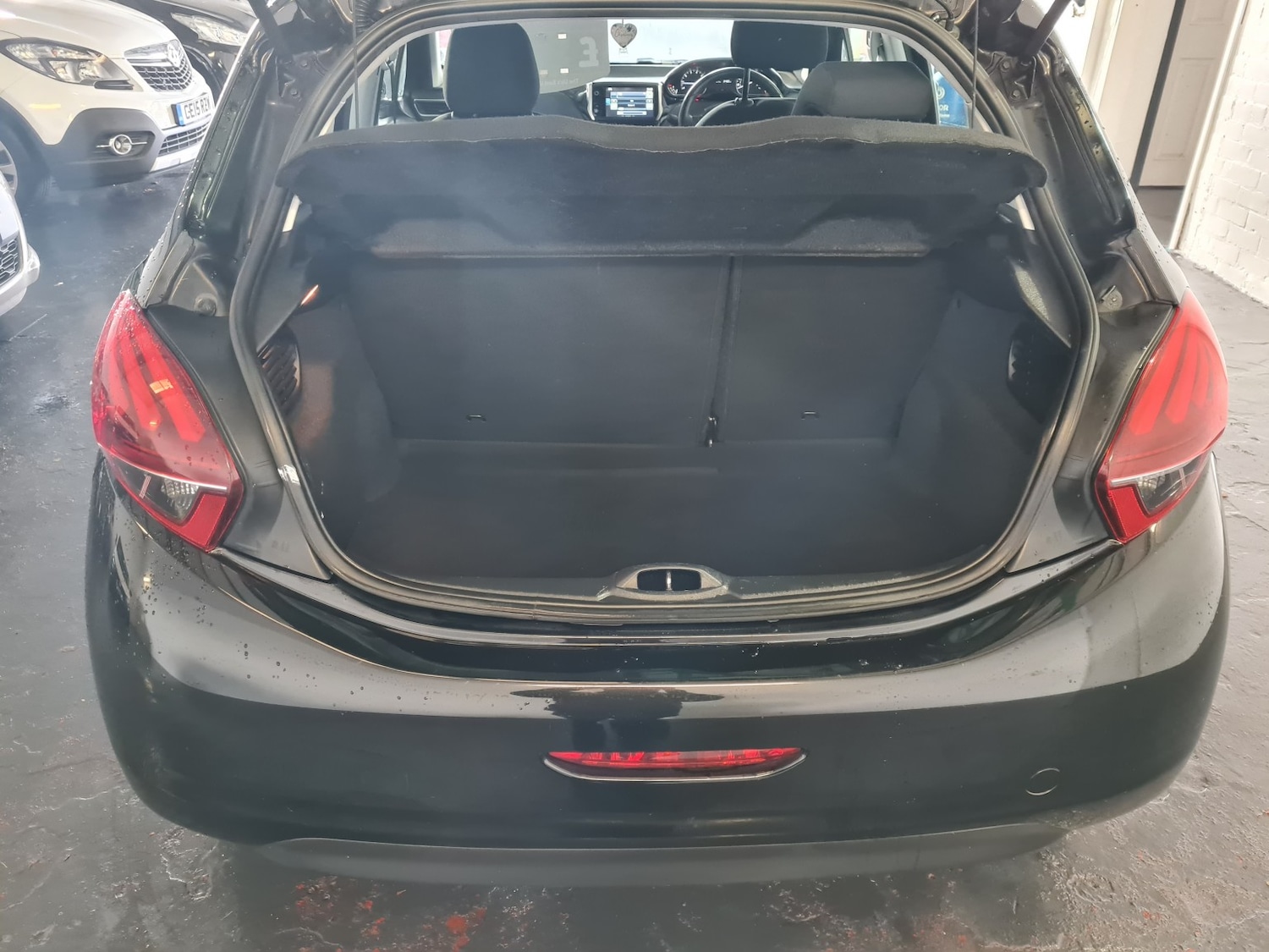 Used Peugeot 208 2016 for sale - 77558497: Photo 19