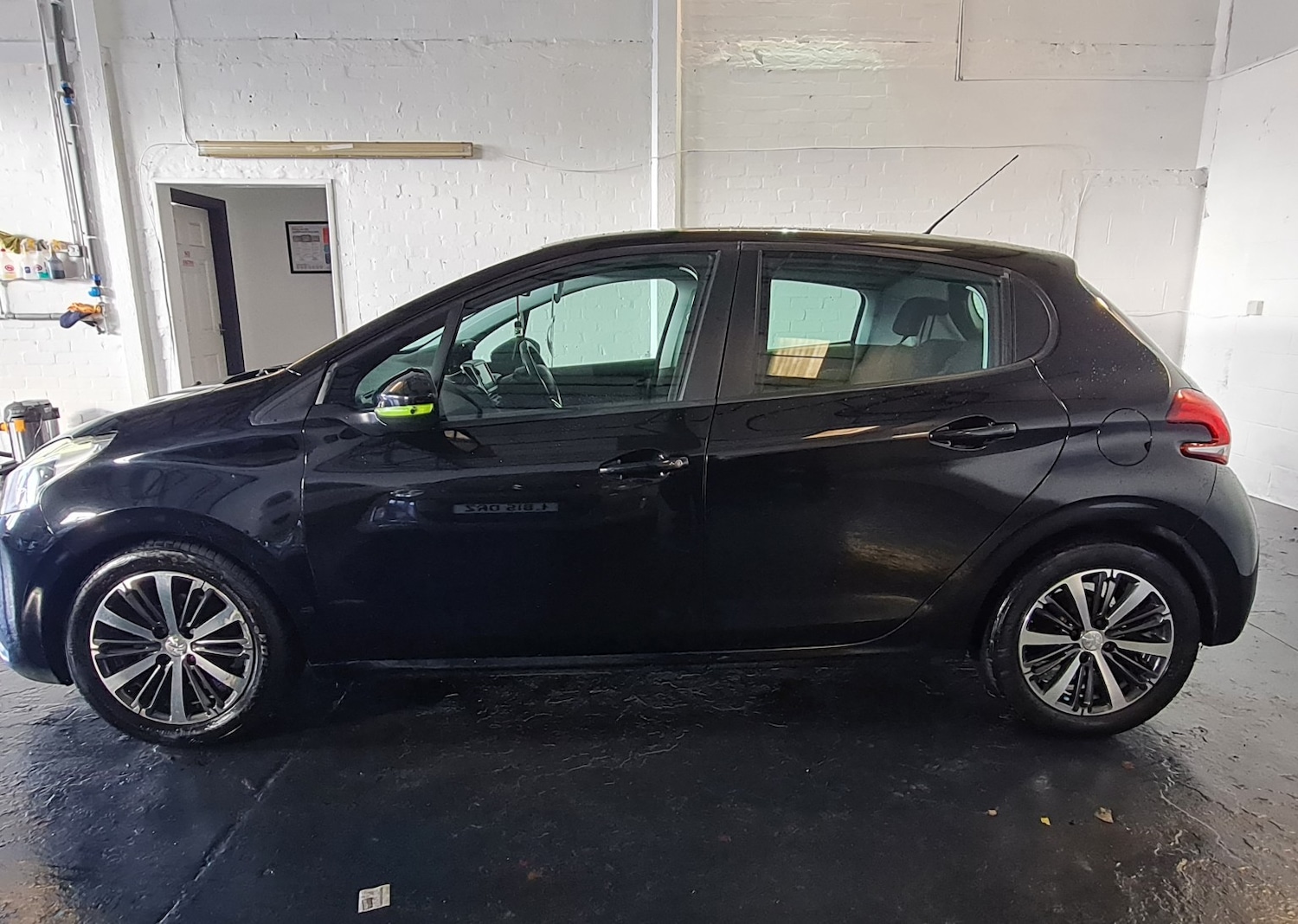 Used Peugeot 208 2016 for sale - 77558497: Photo 4