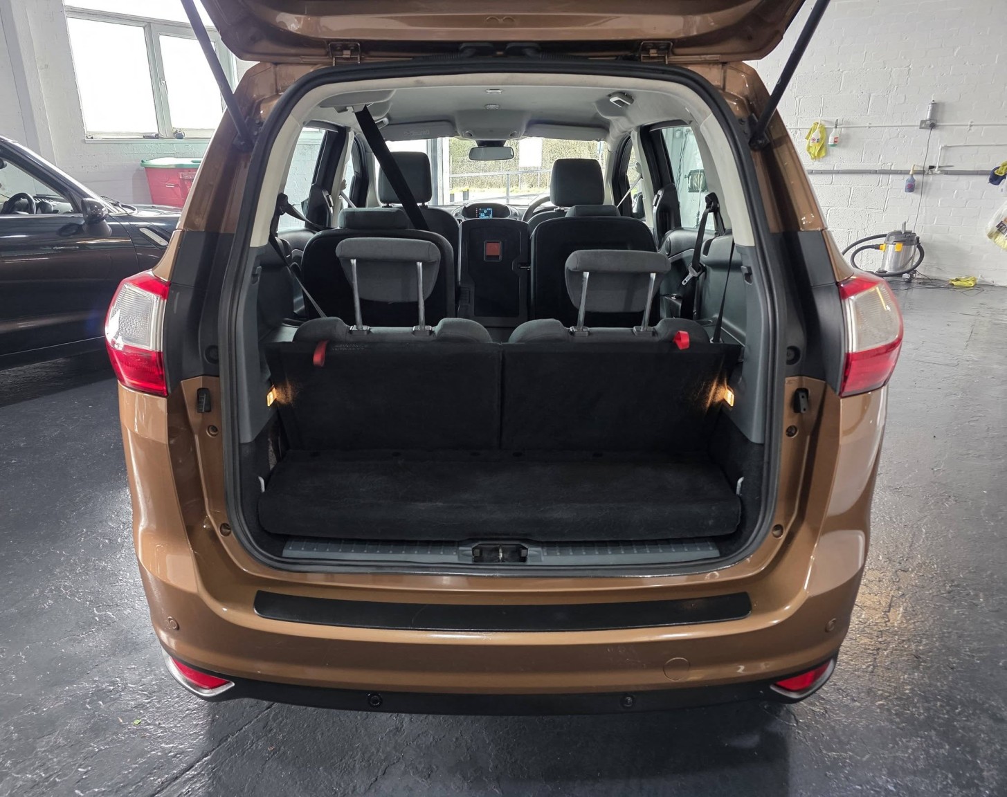 Used Ford Grand C-Max 2014 for sale - 78045494: Photo 20