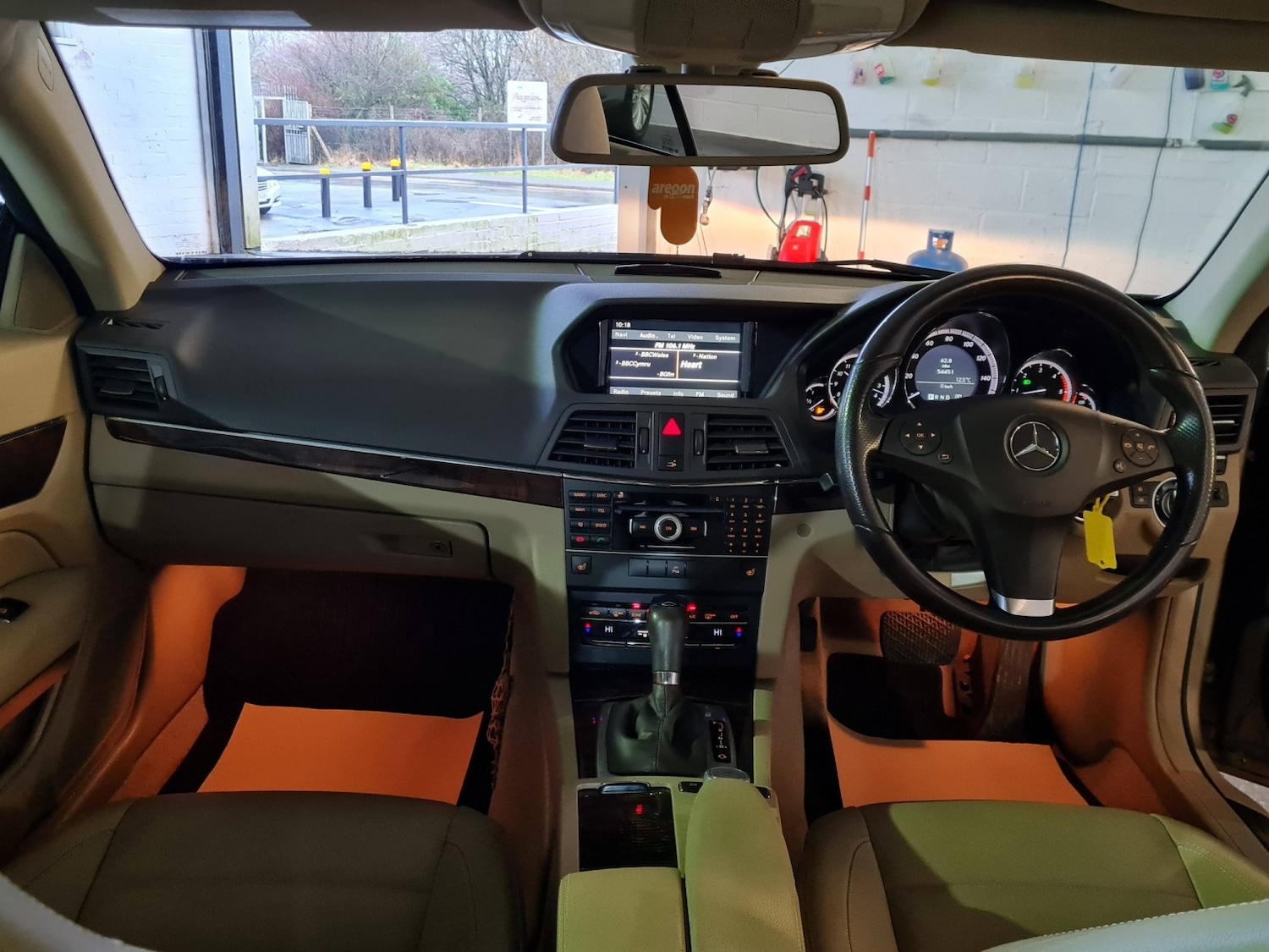 Used Mercedes-Benz E Class 2011 for sale - 77528288: Photo 10