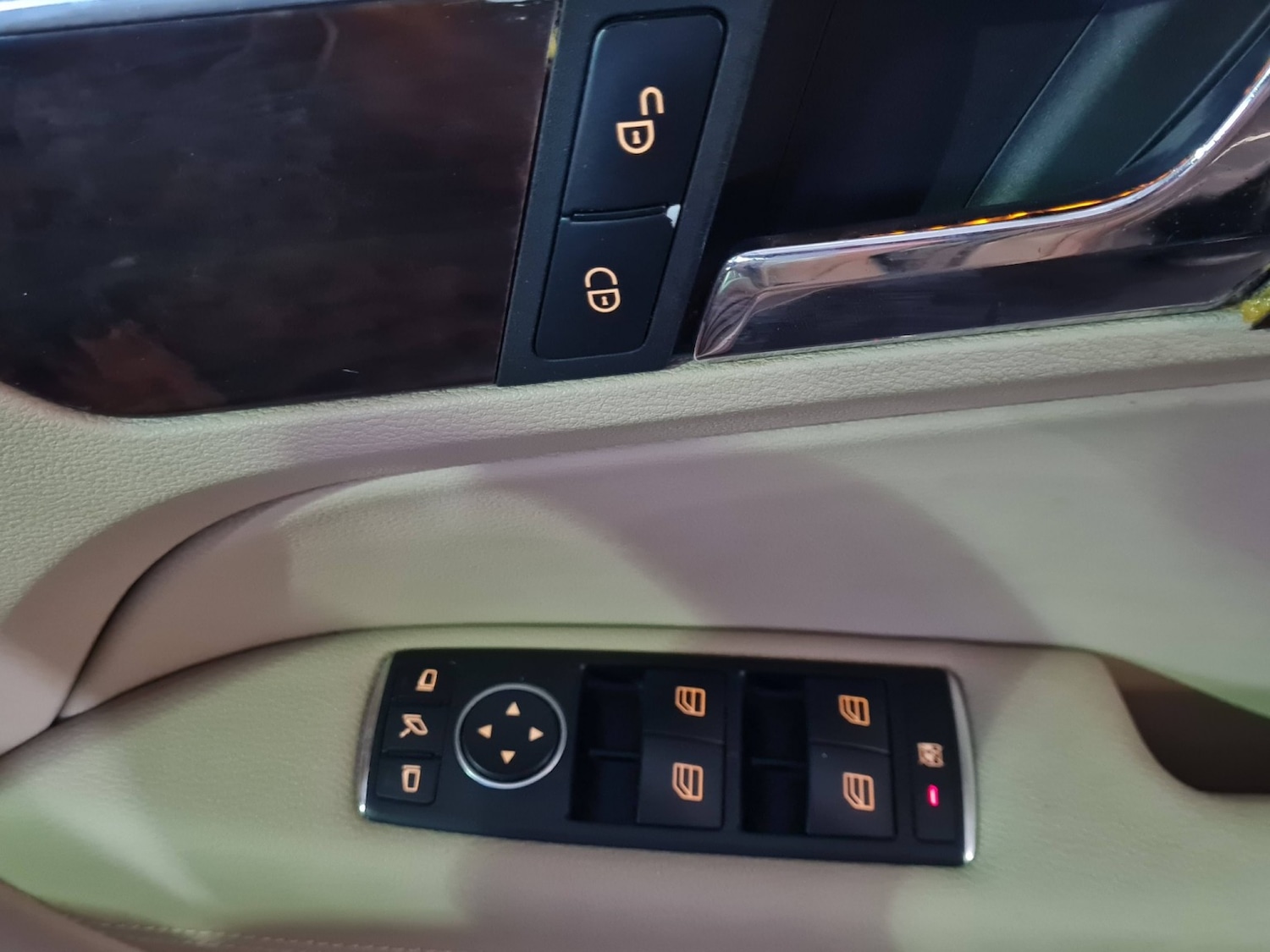 Used Mercedes-Benz E Class 2011 for sale - 77528288: Photo 11