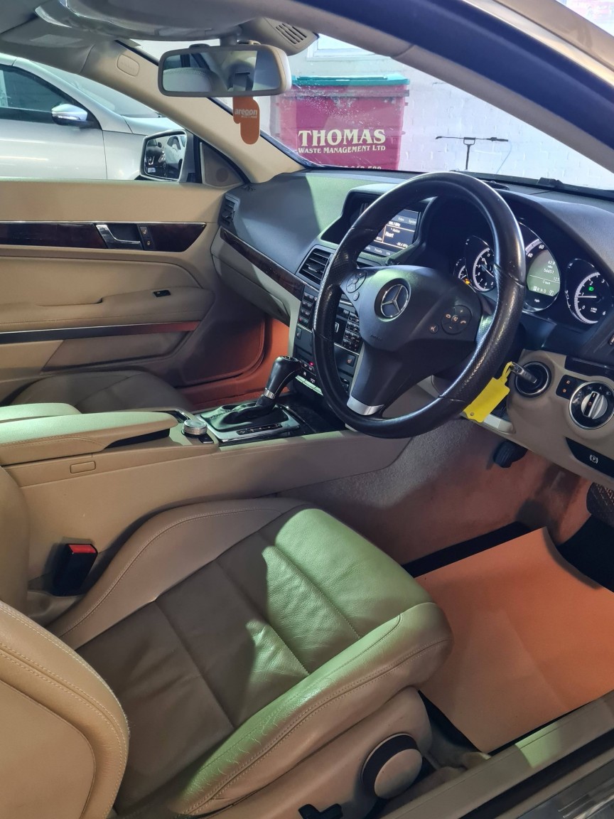 Used Mercedes-Benz E Class 2011 for sale - 77528288: Photo 18