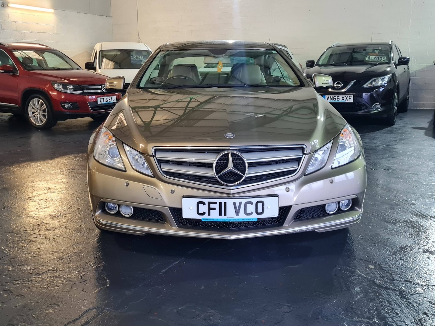 Used Mercedes-Benz E Class 2011 for sale - 77528288: Photo 2