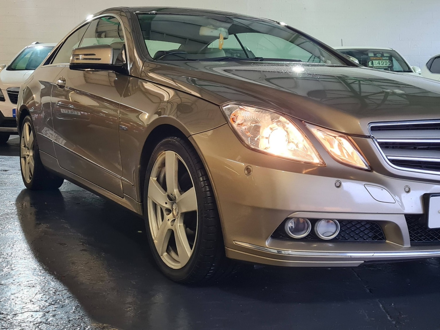 Used Mercedes-Benz E Class 2011 for sale - 77528288: Photo 9
