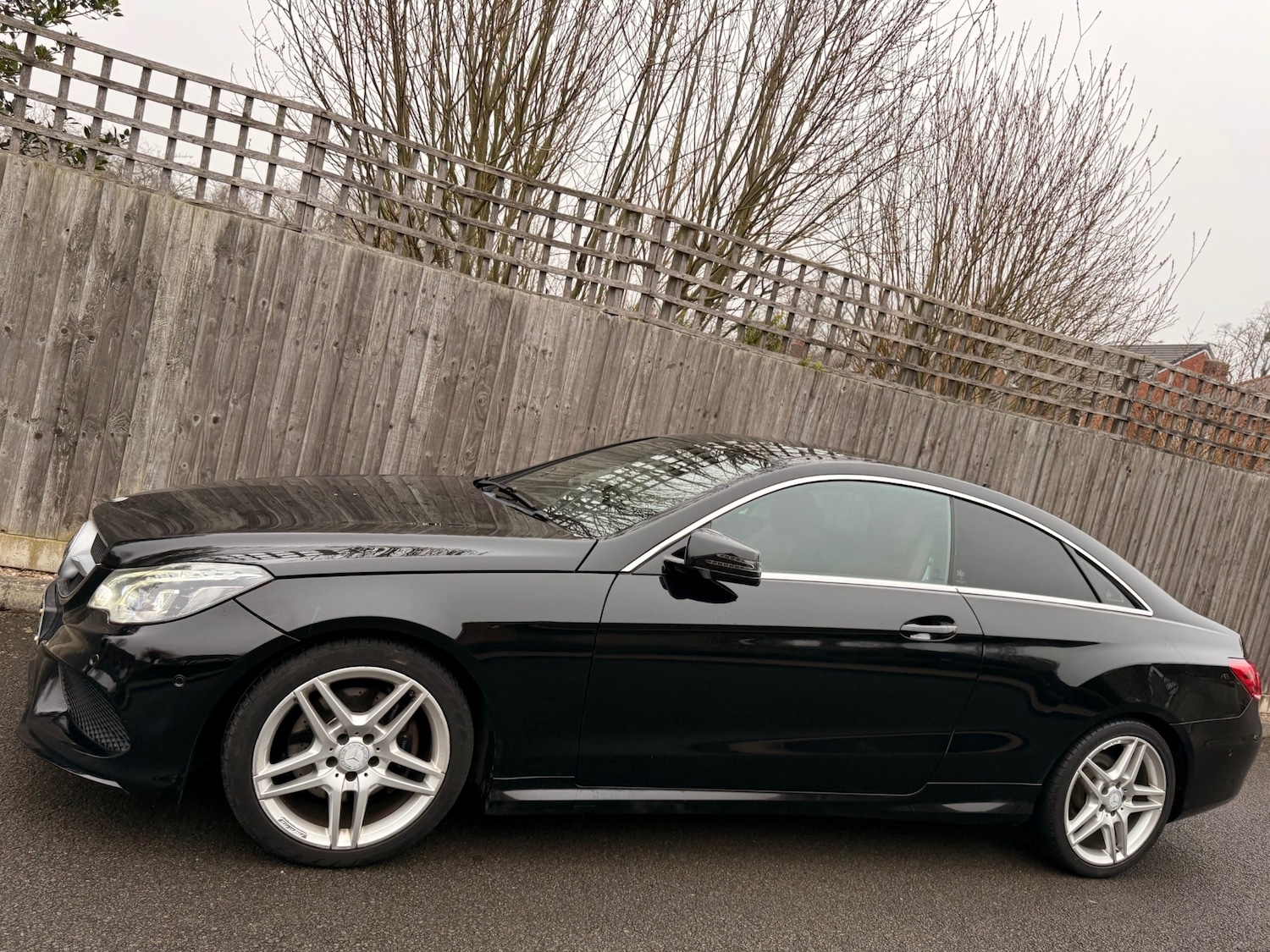 Used Mercedes-Benz E Class 2015 for sale - 77137746: Photo 2