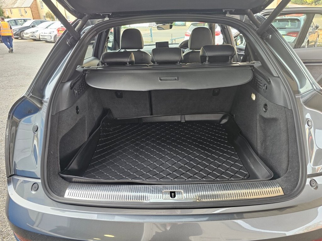 Used Audi Q3 2018 for sale - 78029733: Photo 12