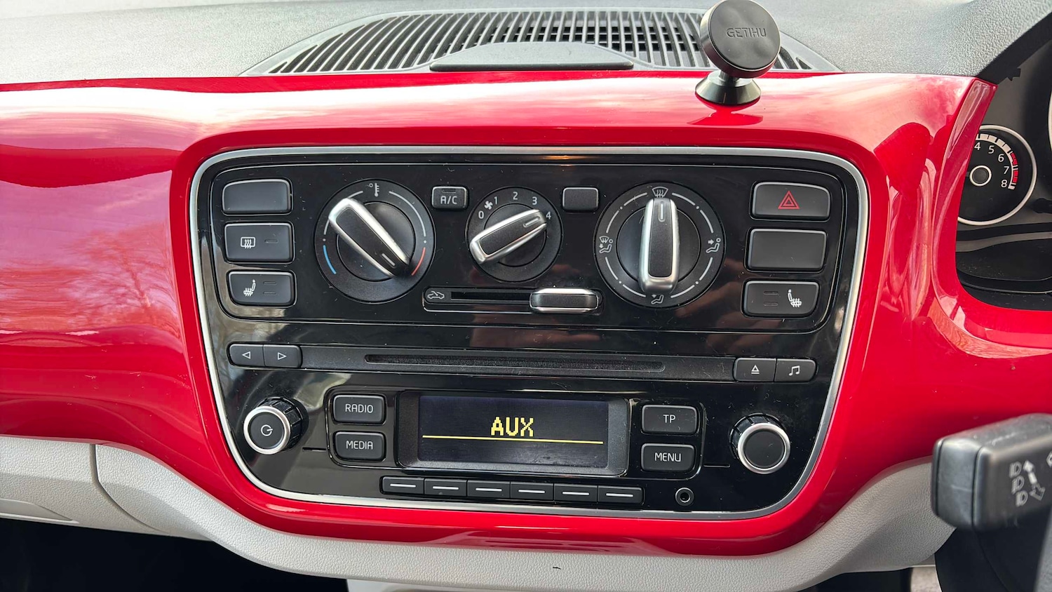 Used Volkswagen up! 2015 for sale - 77960964: Photo 13