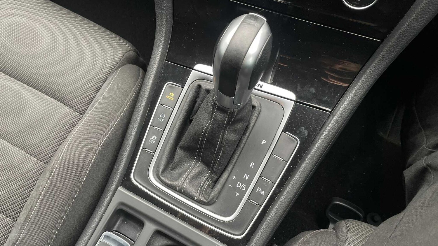 Used Volkswagen Golf 2018 for sale - 77857727: Photo 18