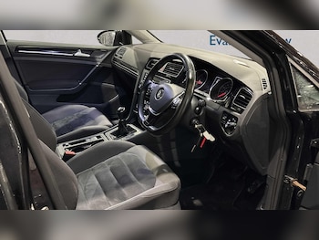 Used Volkswagen Golf 2015 for sale - 77860057: Photo