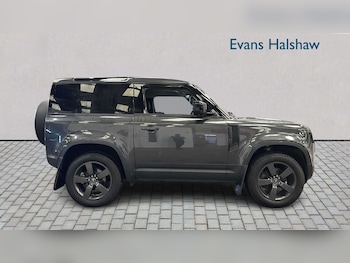 Used Land Rover Defender 90 2023 for sale - 78961051: Photo