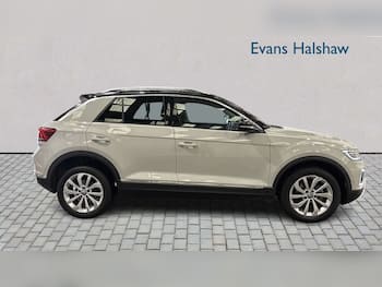 Used Volkswagen T-Roc 2023 for sale - 79671881: Photo