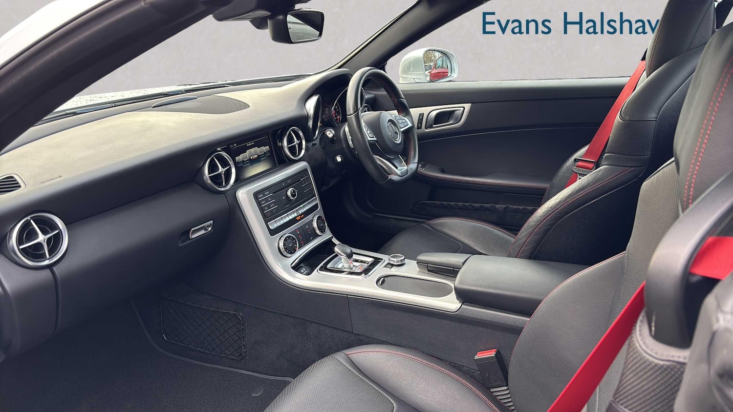 Used Mercedes-Benz SLC 2016 for sale - 77861304: Photo 17