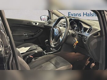 Used Ford Fiesta 2014 for sale - 77860880: Photo