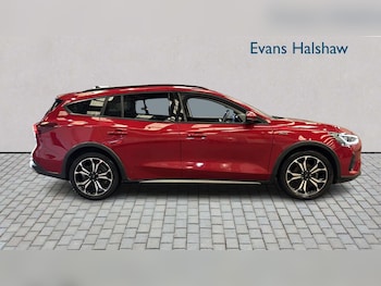 Used Ford Focus 2023 for sale - 79109381: Photo