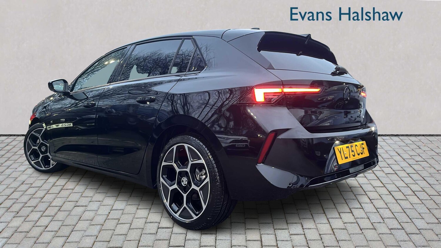 Used Vauxhall Astra for sale - 77861426: Photo 4