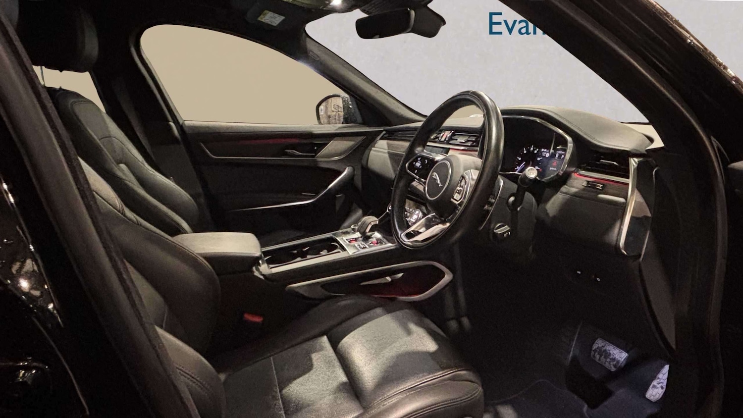 Used Jaguar F-Pace 2022 for sale - 77961062: Photo 3