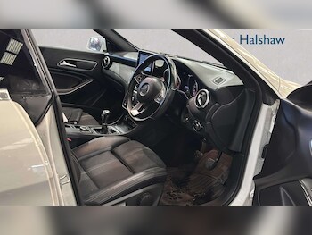 Used Mercedes-Benz CLA 2017 for sale - 77860798: Photo