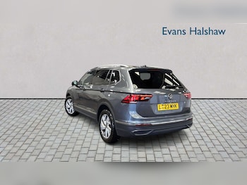 Used Volkswagen Tiguan Allspace 2023 for sale - 79319374: Photo