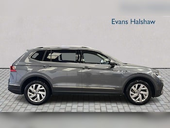 Used Volkswagen Tiguan Allspace 2023 for sale - 79319374: Photo