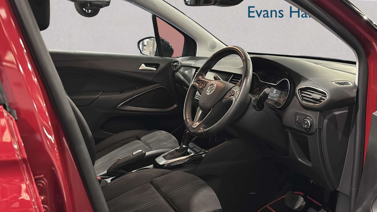 Used Vauxhall Crossland 2023 for sale - 77858389: Photo 3