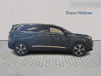 Used Peugeot 5008 2023 for sale - 79051915: Photo