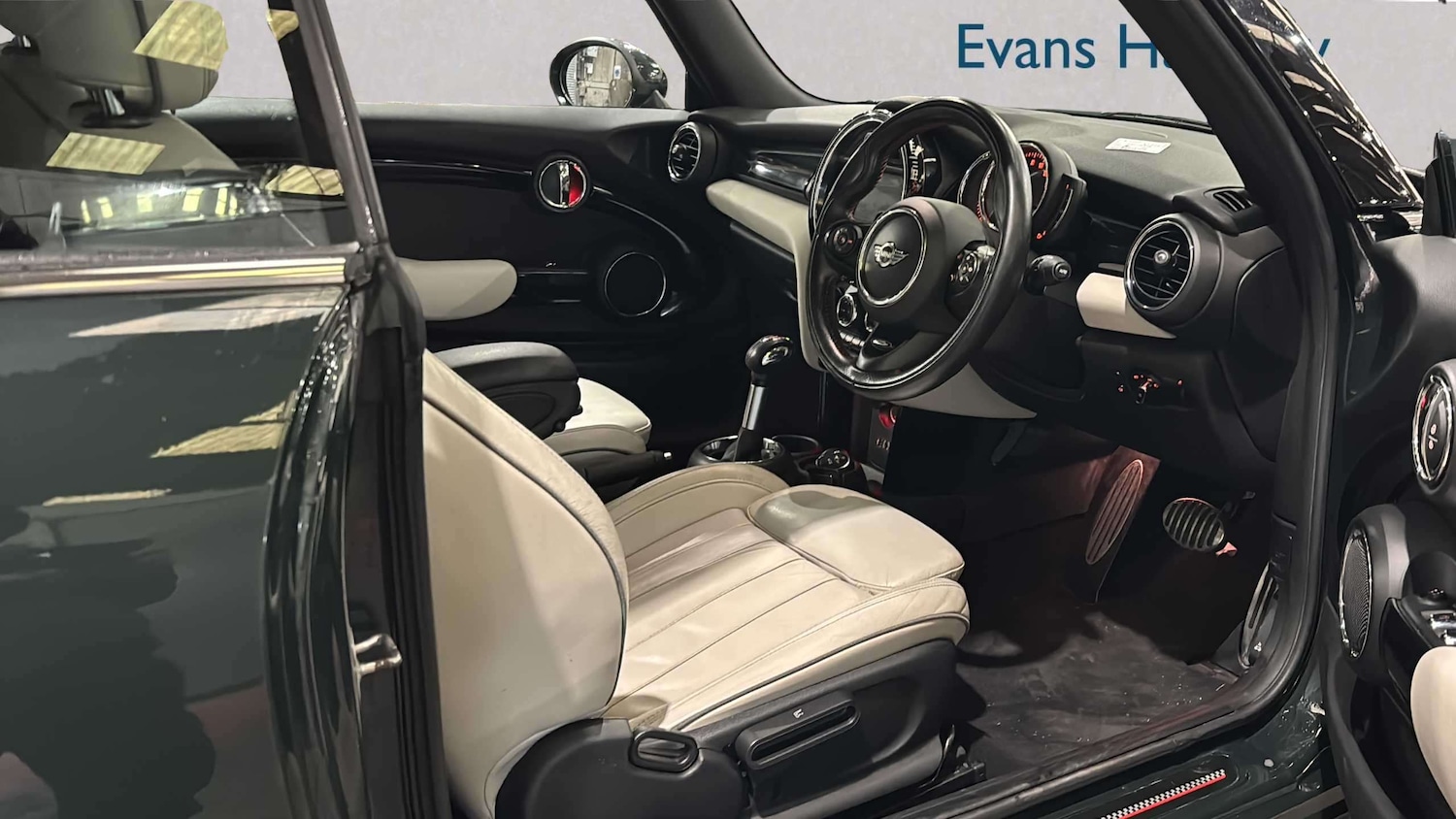 Used MINI Convertible 2017 for sale - 77856447: Photo 3