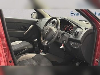 Used Dacia Sandero Stepway 2014 for sale - 77961190: Photo