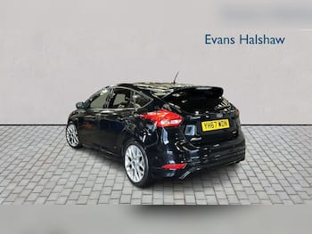 Used Ford Focus 2017 for sale - 79702820: Photo