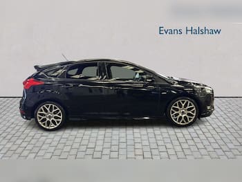 Used Ford Focus 2017 for sale - 79702820: Photo