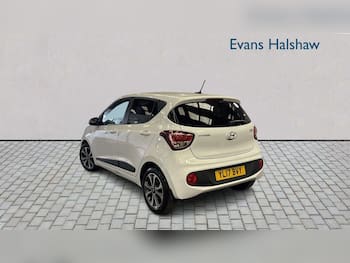 Used Hyundai i10 2017 for sale - 79637116: Photo