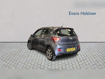 Used Hyundai i10 2015 for sale - 79051819: Photo