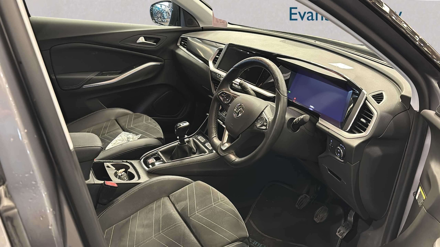 Used Vauxhall Grandland 2023 for sale - 78149096: Photo 3