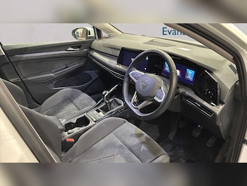 Used Volkswagen Golf 2024 for sale - 79204802: Photo