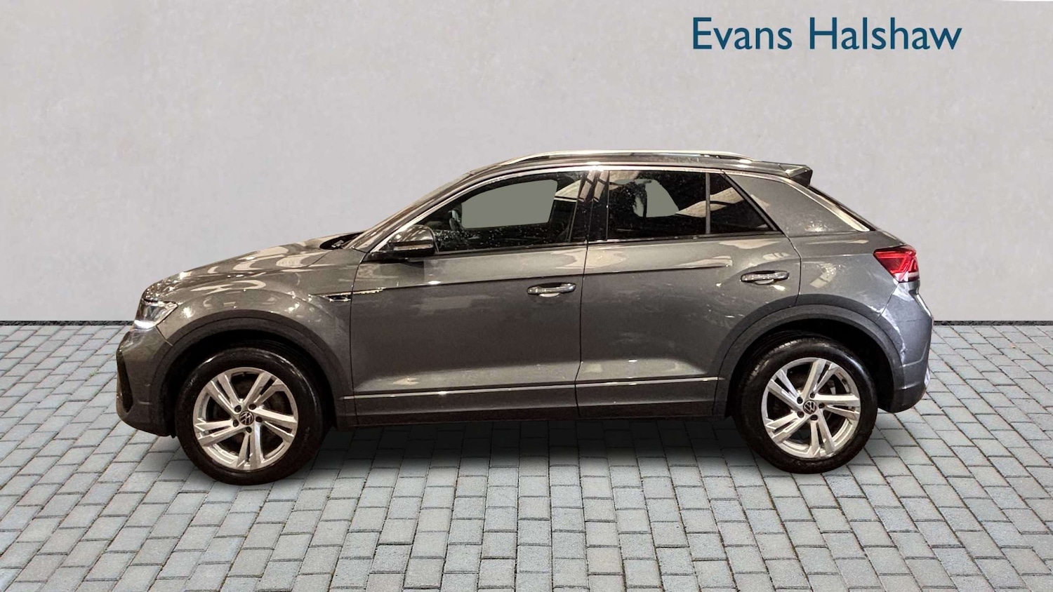 Used Volkswagen T-Roc for sale - 77860393: Photo 5