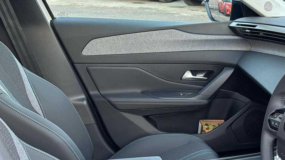 Used Peugeot 308 for sale - 77862083: Photo 32