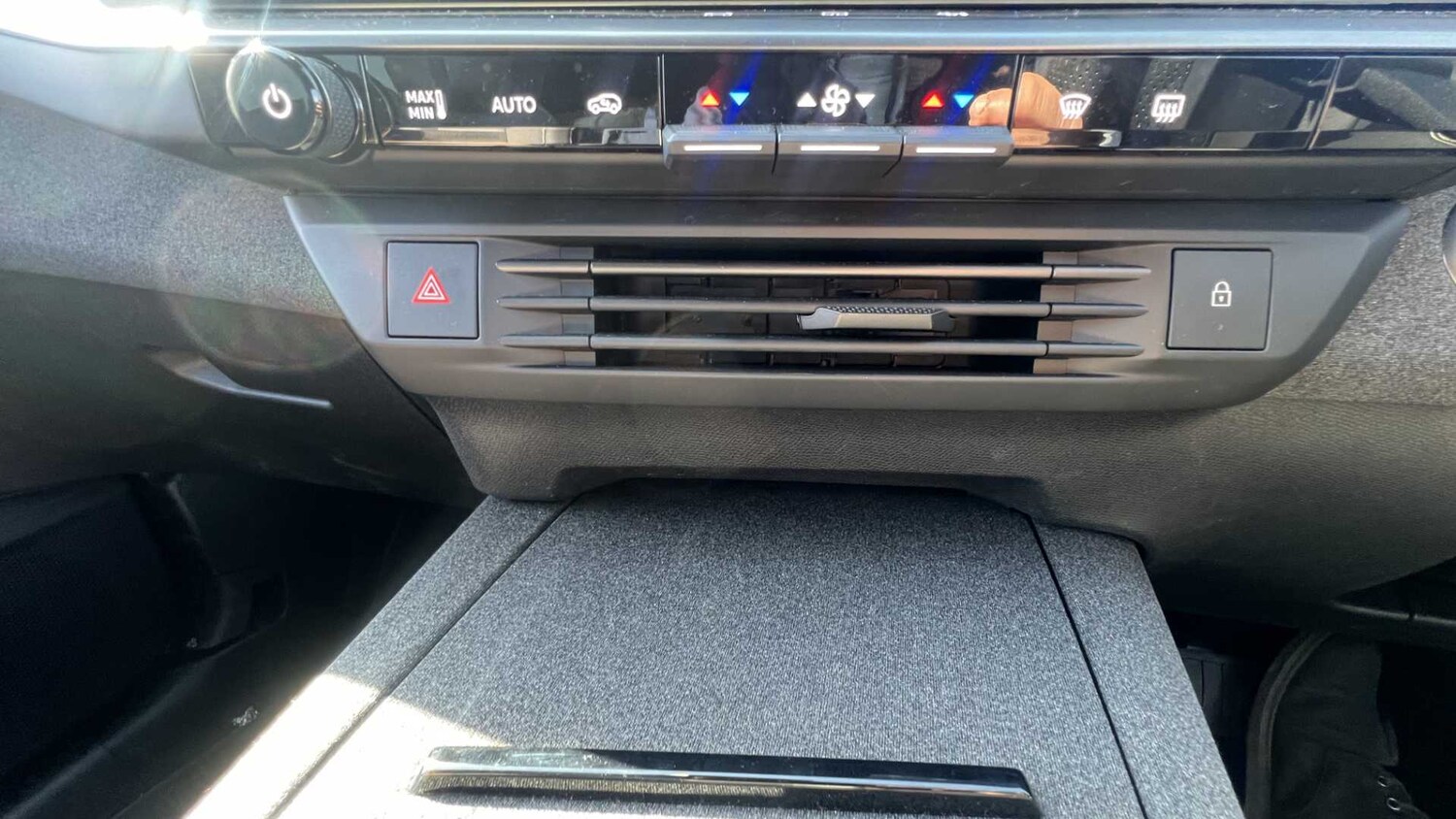 Used Vauxhall Grandland 2024 for sale - 77857646: Photo 27