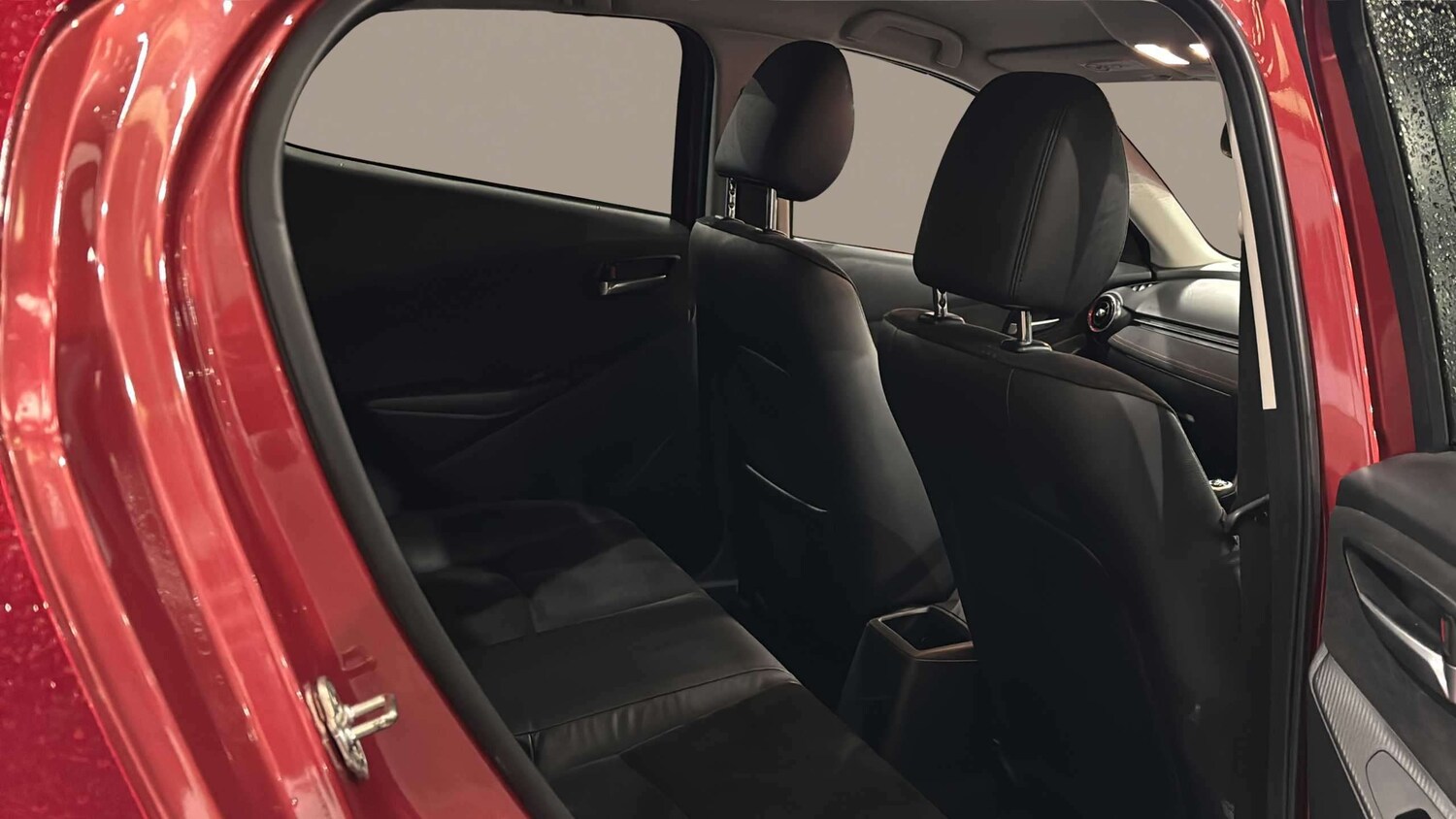 Used Mazda Mazda2 for sale - 77860560: Photo 12