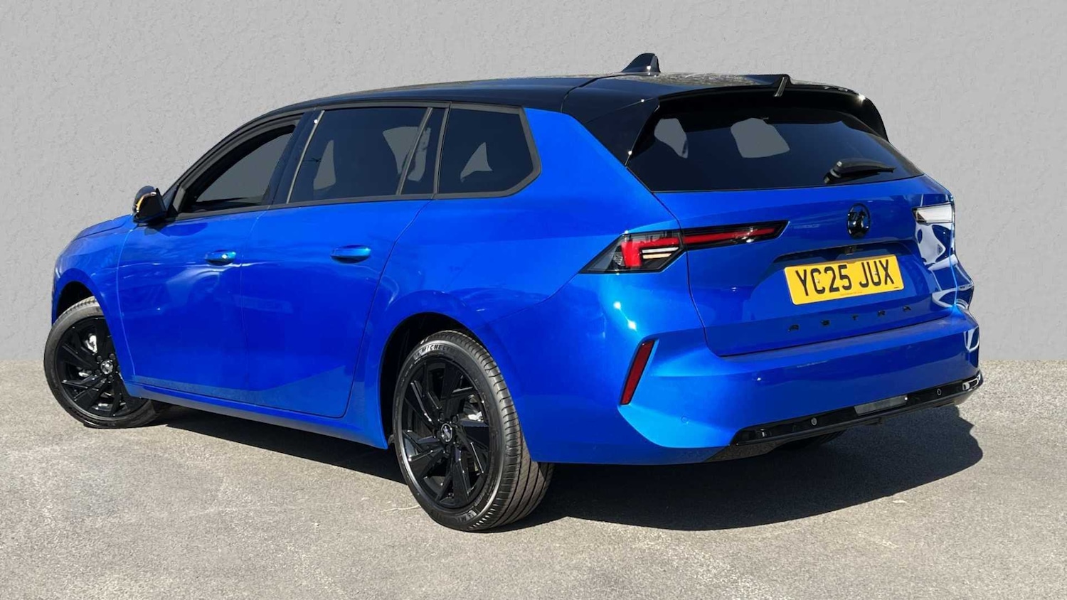 Used Vauxhall Astra 2025 for sale - 77979530: Photo 3