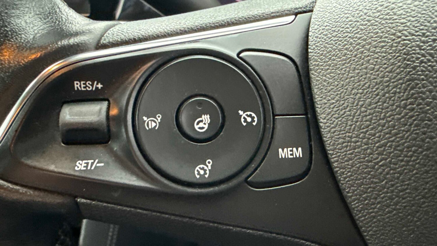 Used Vauxhall Grandland for sale - 77860746: Photo 16