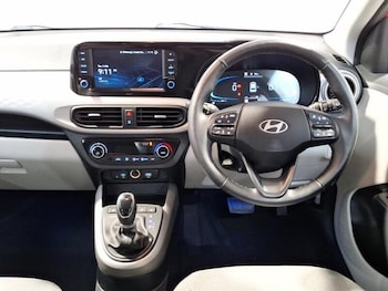 Used Hyundai i10 2024 for sale - 79192379: Photo