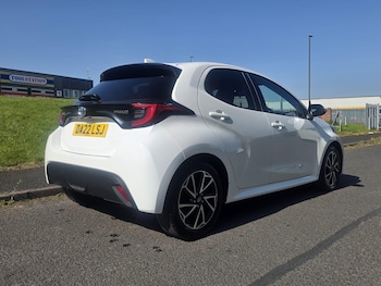 Used Toyota Yaris 2022 for sale - 78504109: Photo