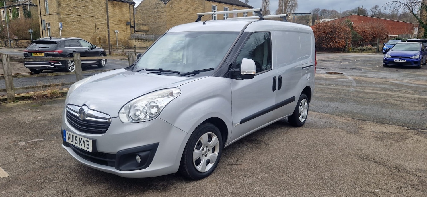 Used Vauxhall Combo 2015 for sale - 76778337: Photo 2