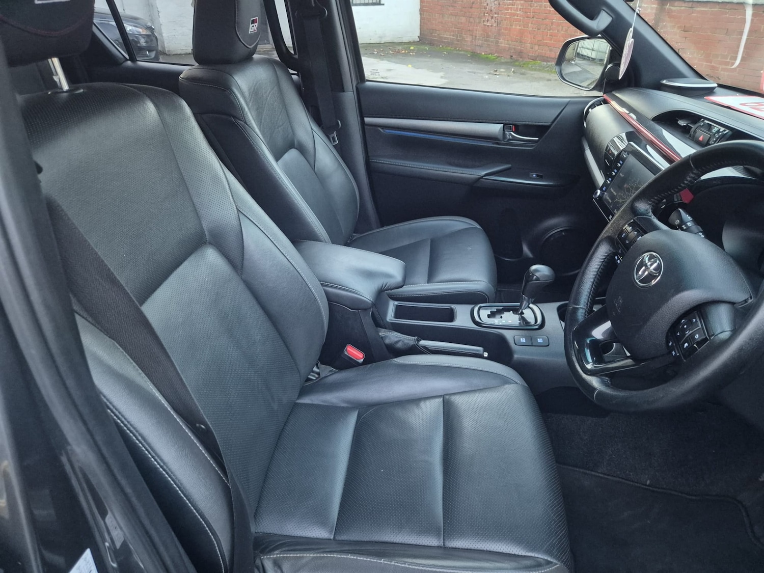 Used Toyota Hilux 2021 for sale - 76794960: Photo 12