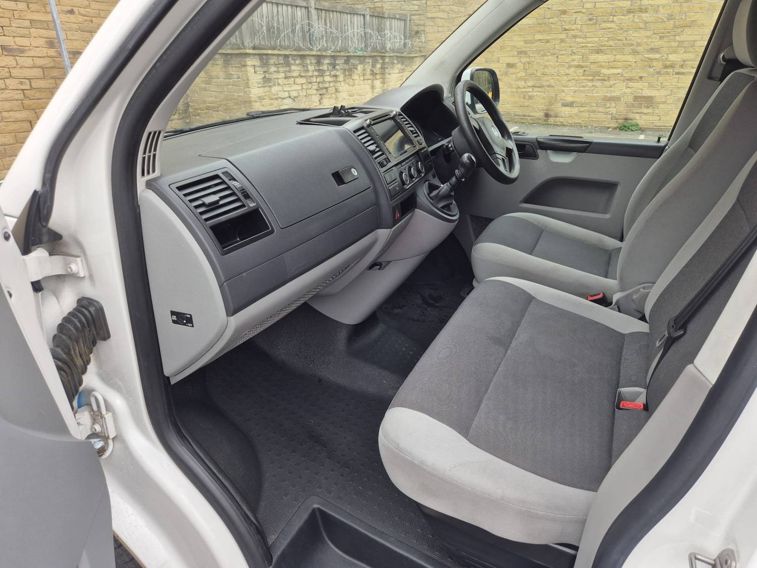 Used Volkswagen Transporter 2015 for sale - 76261226: Photo 12