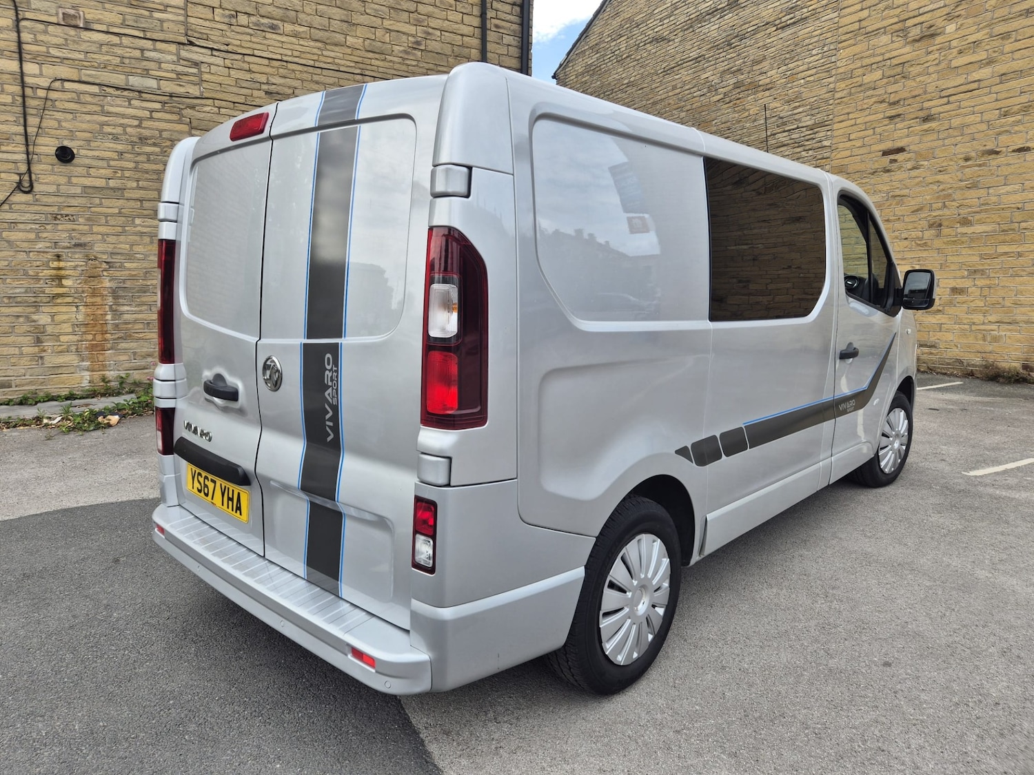 Used Vauxhall Vivaro 2017 for sale - 75709507: Photo 9