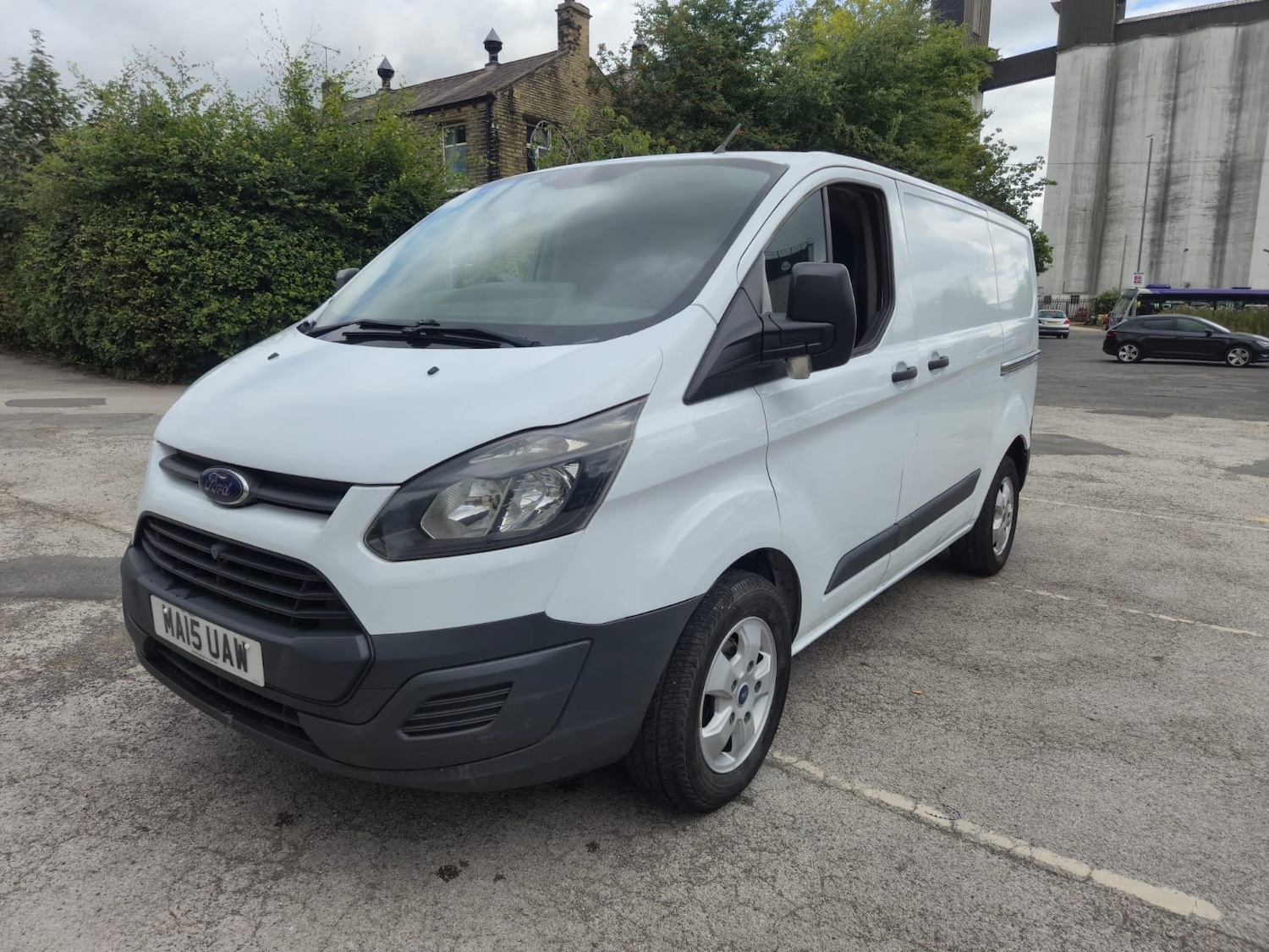 Used Ford Transit Custom 2015 for sale - 76777390: Photo 2