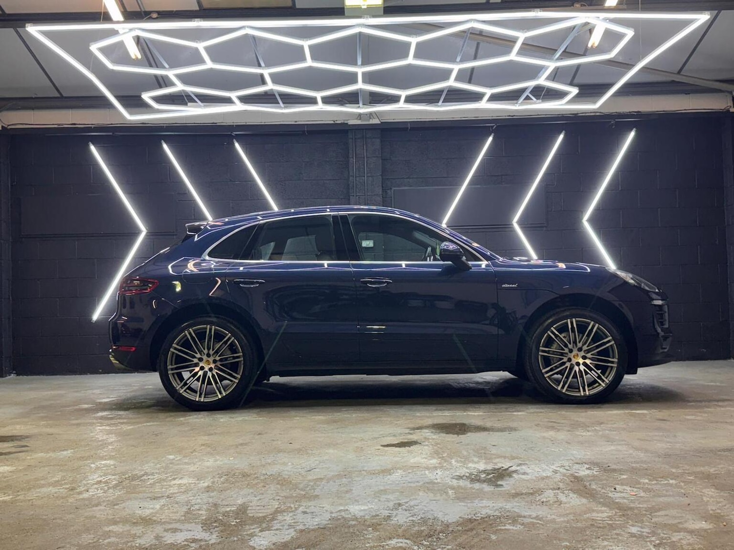 Used Porsche Macan 2015 for sale - 76982762: Photo 26