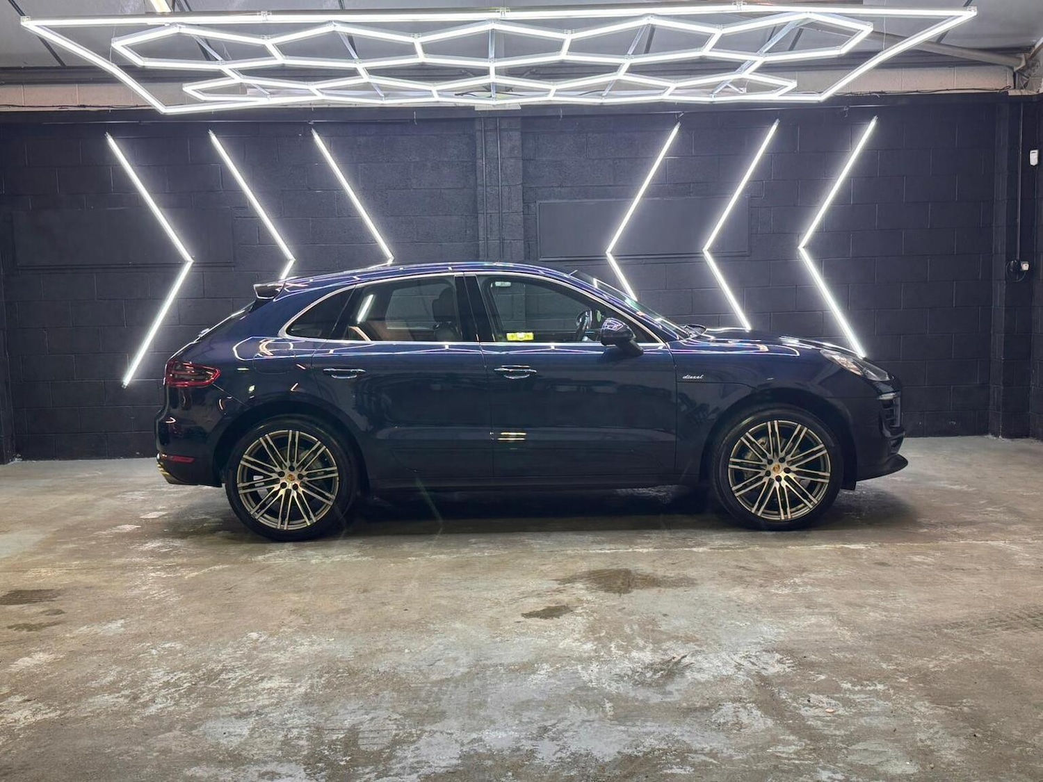 Used Porsche Macan 2015 for sale - 76982762: Photo 27